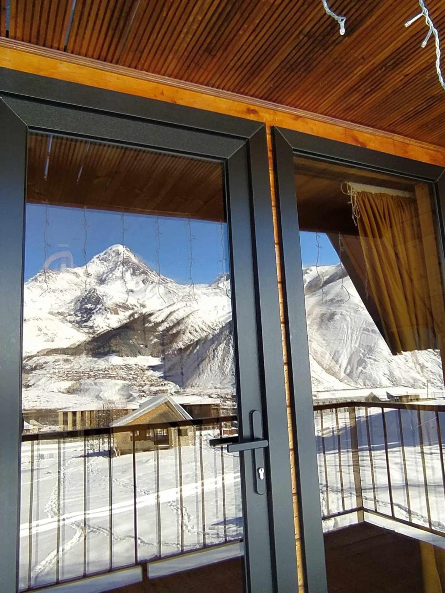 Cottage Paradise Kazbegi Eksteriør billede